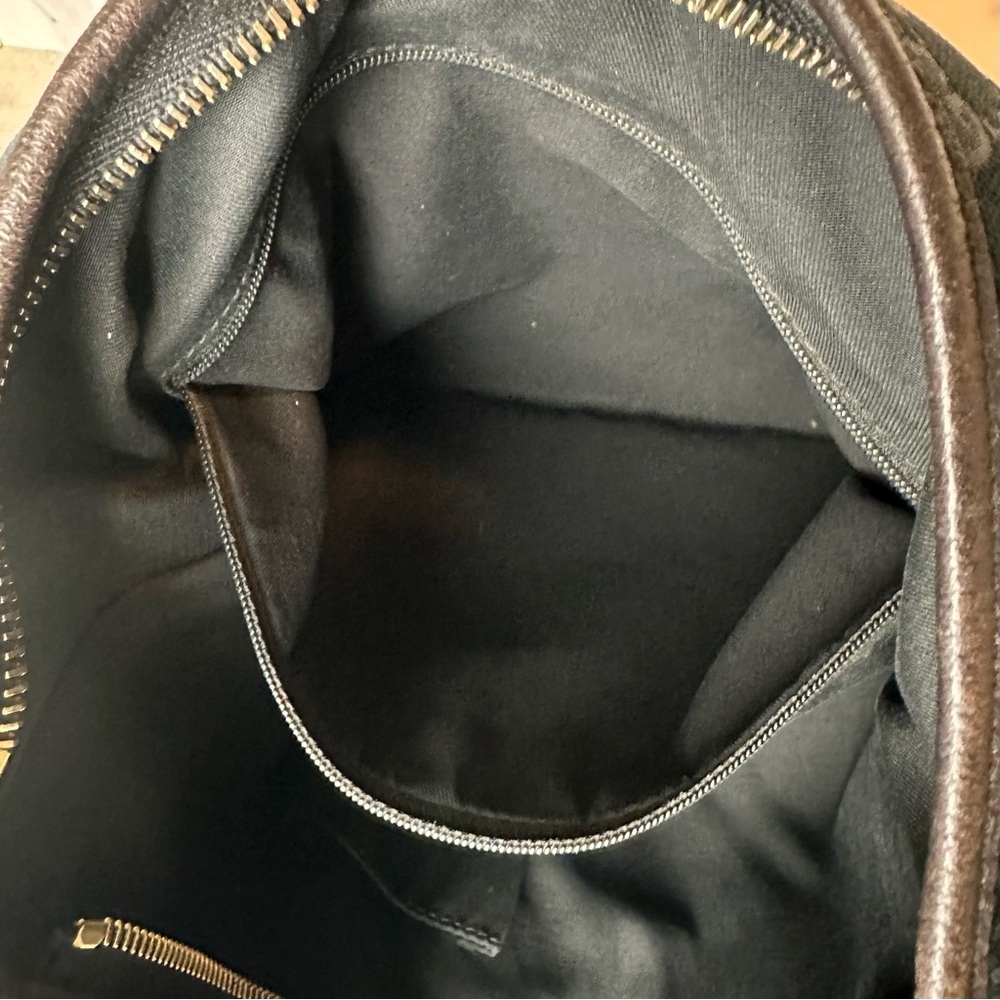 Gucci Canvas Abbey Hobo Bag - Picture 6 of 16